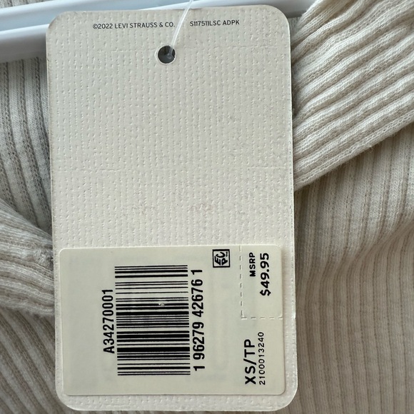 Brand new Levi’s Henley relaxed fit shirt. - Picture 3 of 4